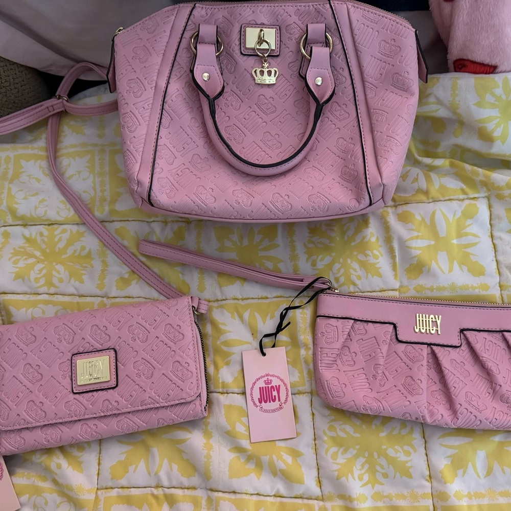 💕Juicy couture wordy deboss flamingo set of 3